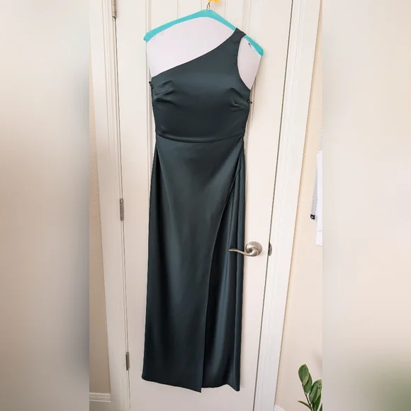 Stunning Emerald One Shoulder BHLDN Gown Size 6 - Picture 3 of 8